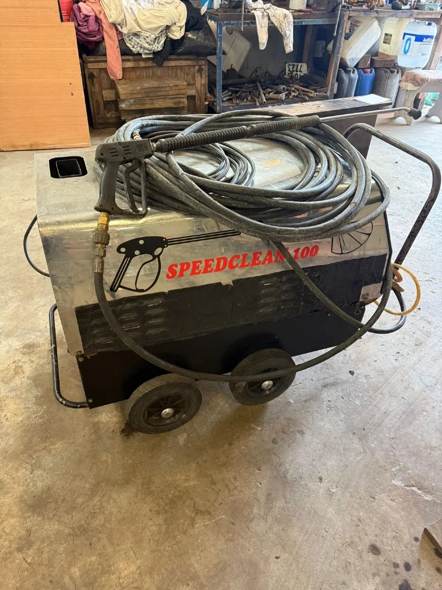 Soft bale .  Bale sike   Power washer - Image 1