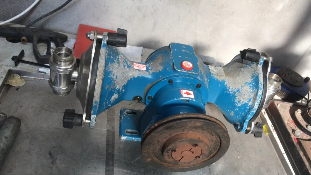 Milk pump - Image 1