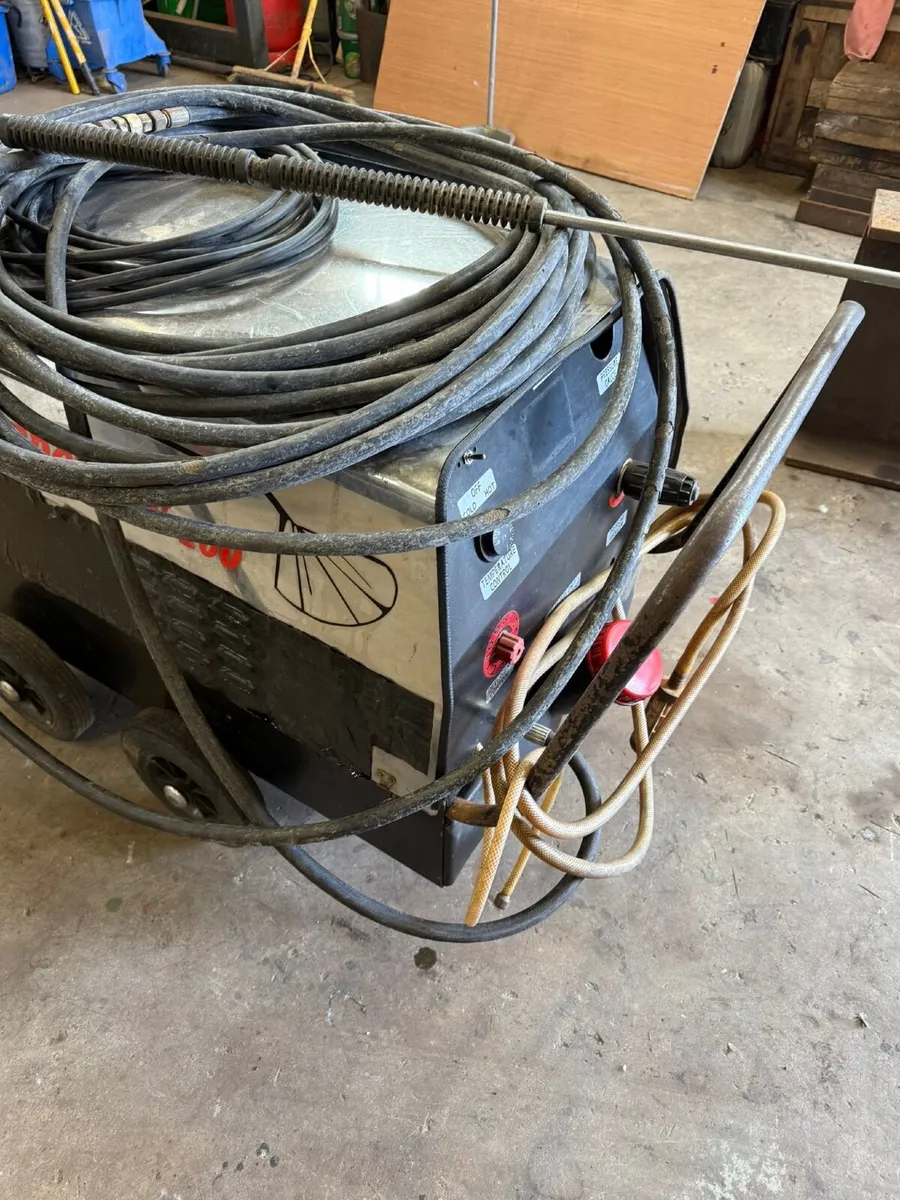 Soft bale .  Bale sike   Power washer - Image 3