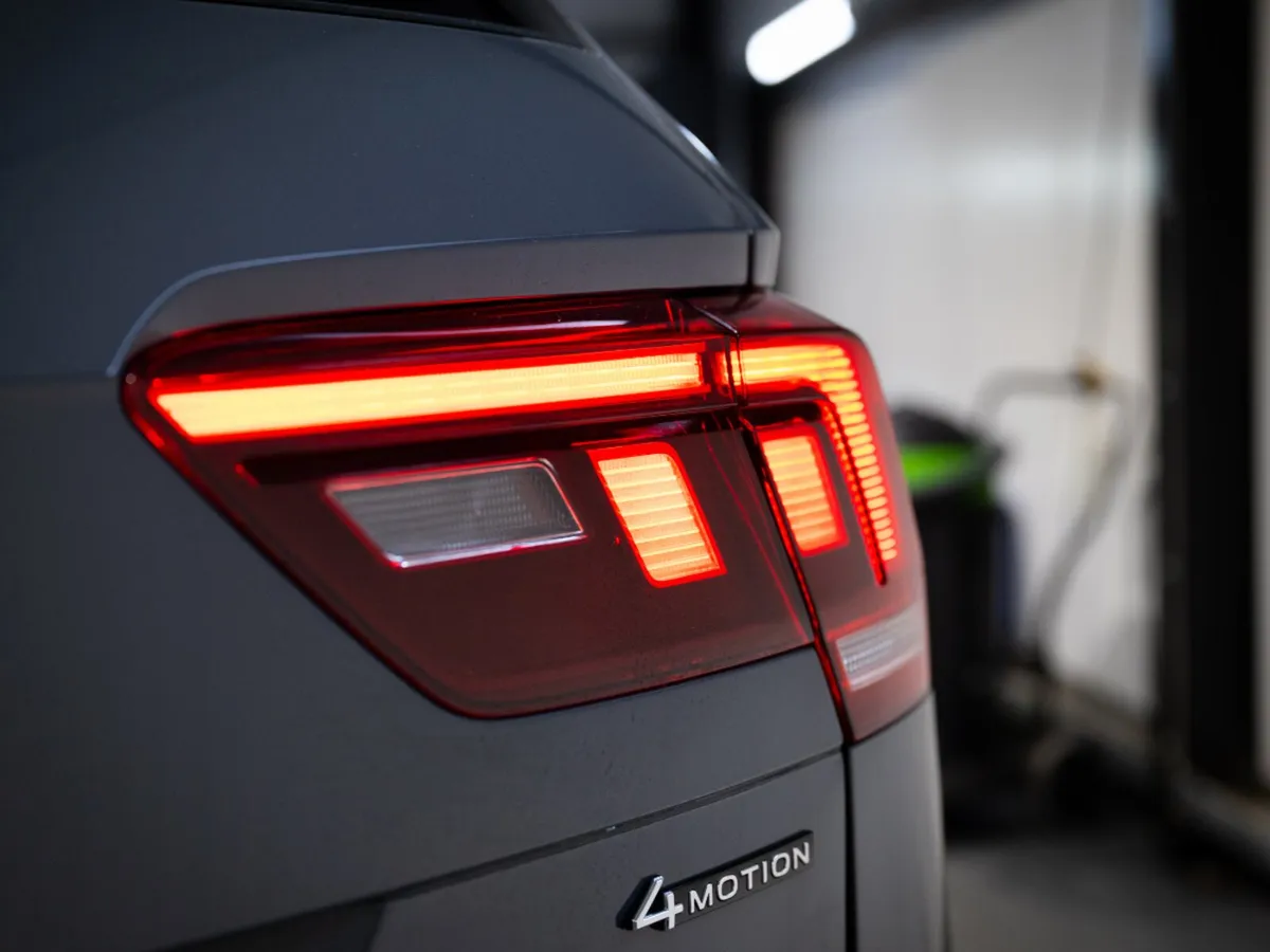 212 VOLKSWAGEN R LINE 2.0 TDI AUTO 4 MOTION - Image 4