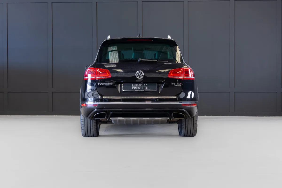 2017 Volkswagen Touareg V6 5 Seat N1 Crewcab - Image 4
