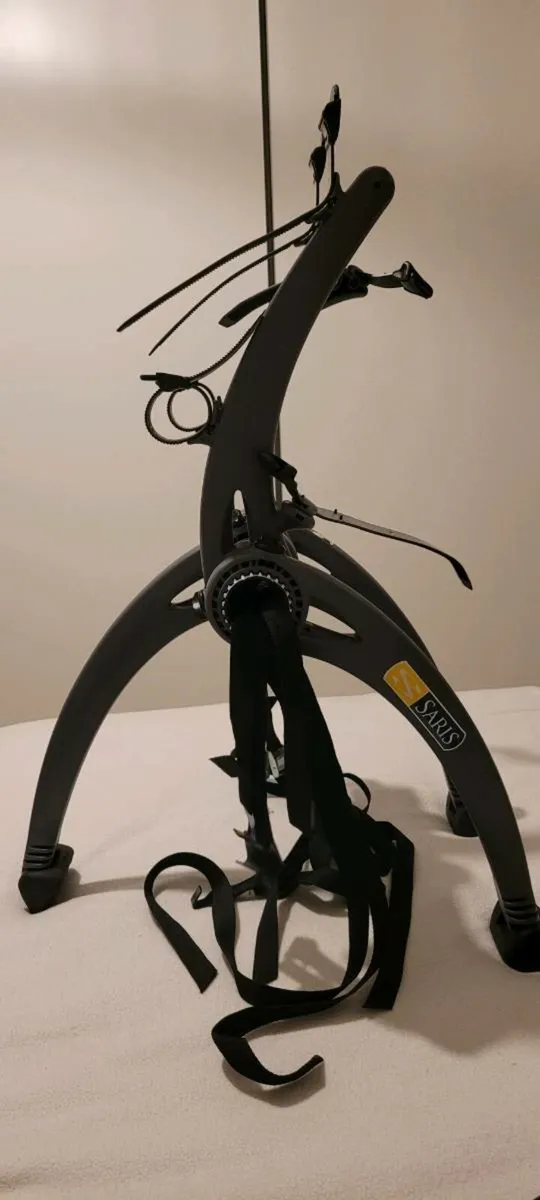 Saris Bones 2 bike car rack - Image 1