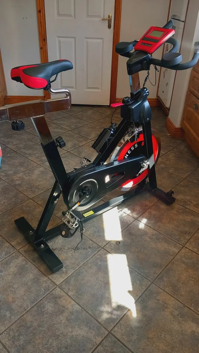 Exercise Spinning Bike Excellent Condition - Image 1
