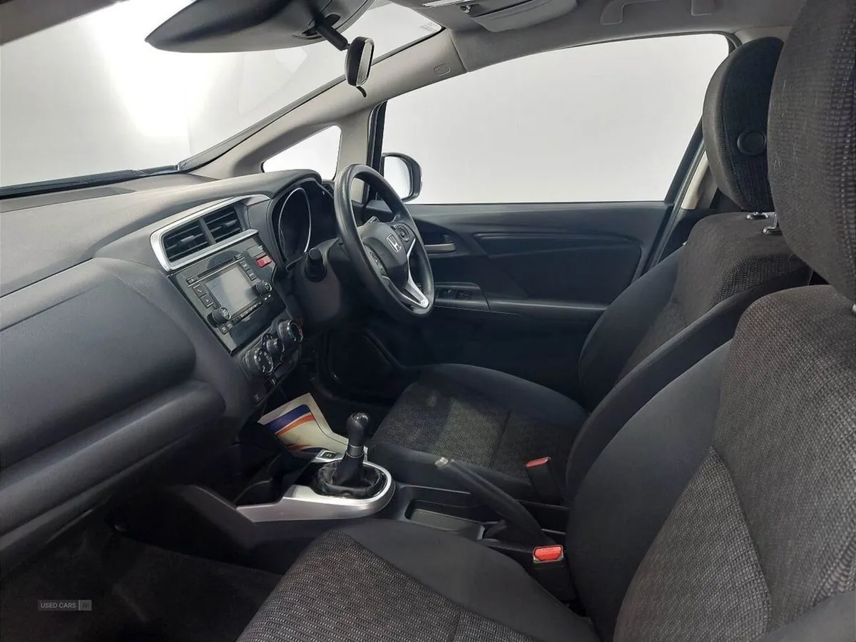 Honda Jazz 1.3 S 5dr - Image 2
