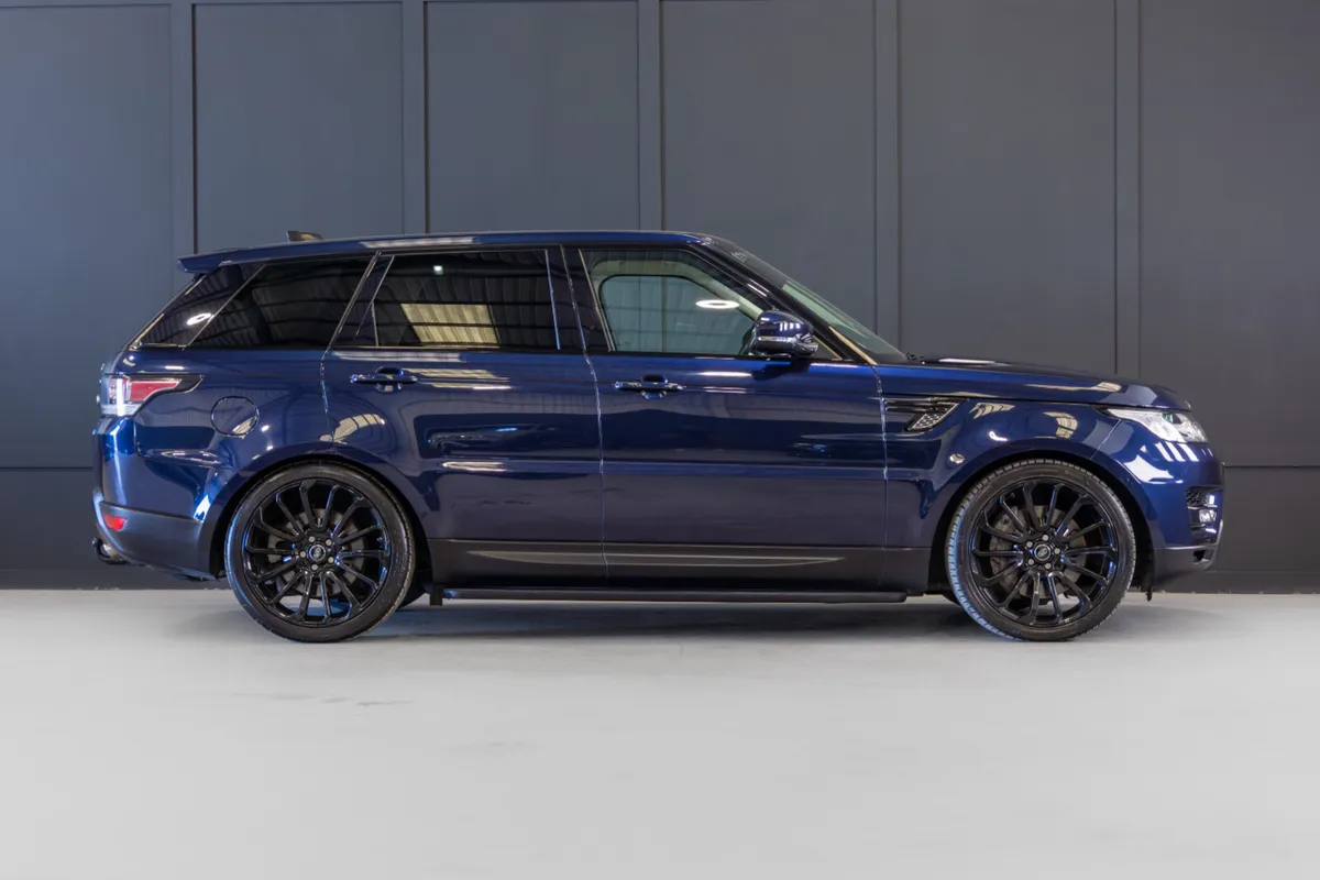 2017 Range Rover Sport HSE - Image 2
