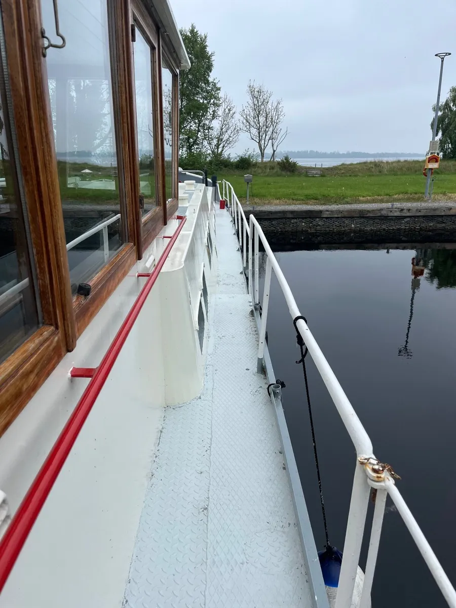 Boat - Image 4