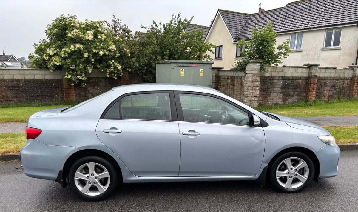 Toyota Corolla 1.4 D4D Luna 2011 - Image 3