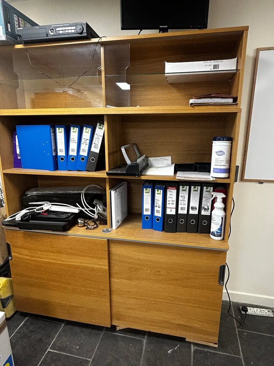 Office furniture - Image 2