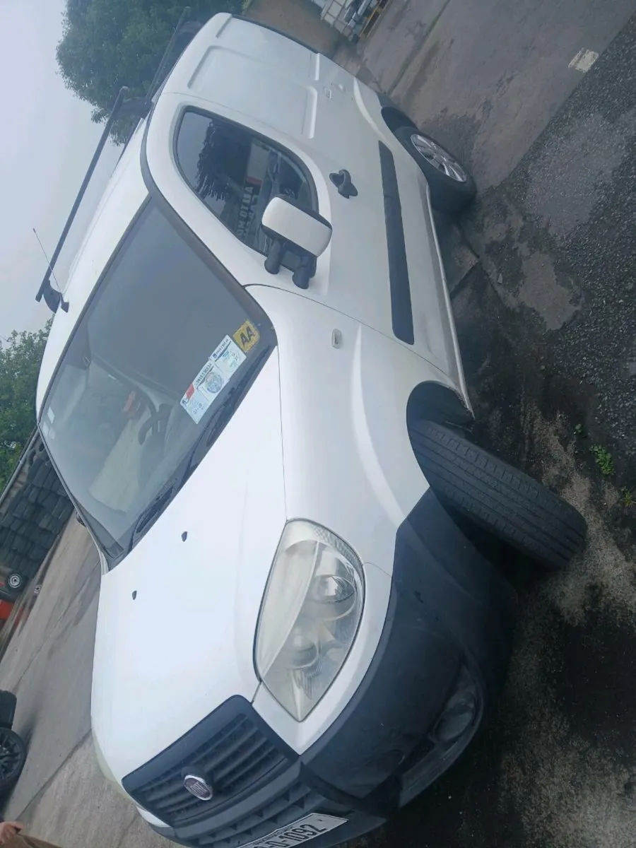 2010 Fiat Doblo - Image 1