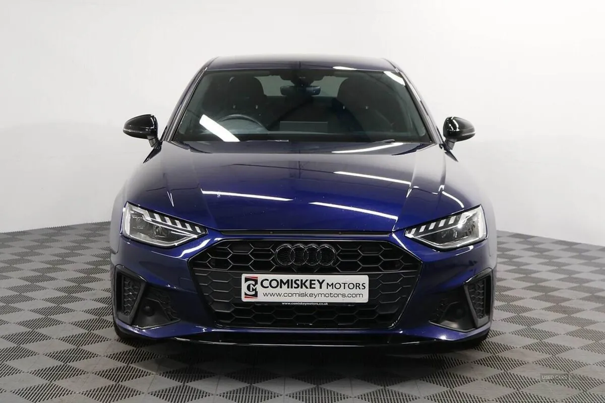 Audi A4 TDI Black Edition - Image 2