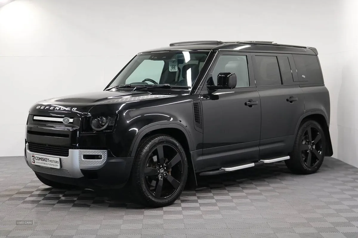 Land Rover Defender 110 D250 Mhev HSE - Image 3