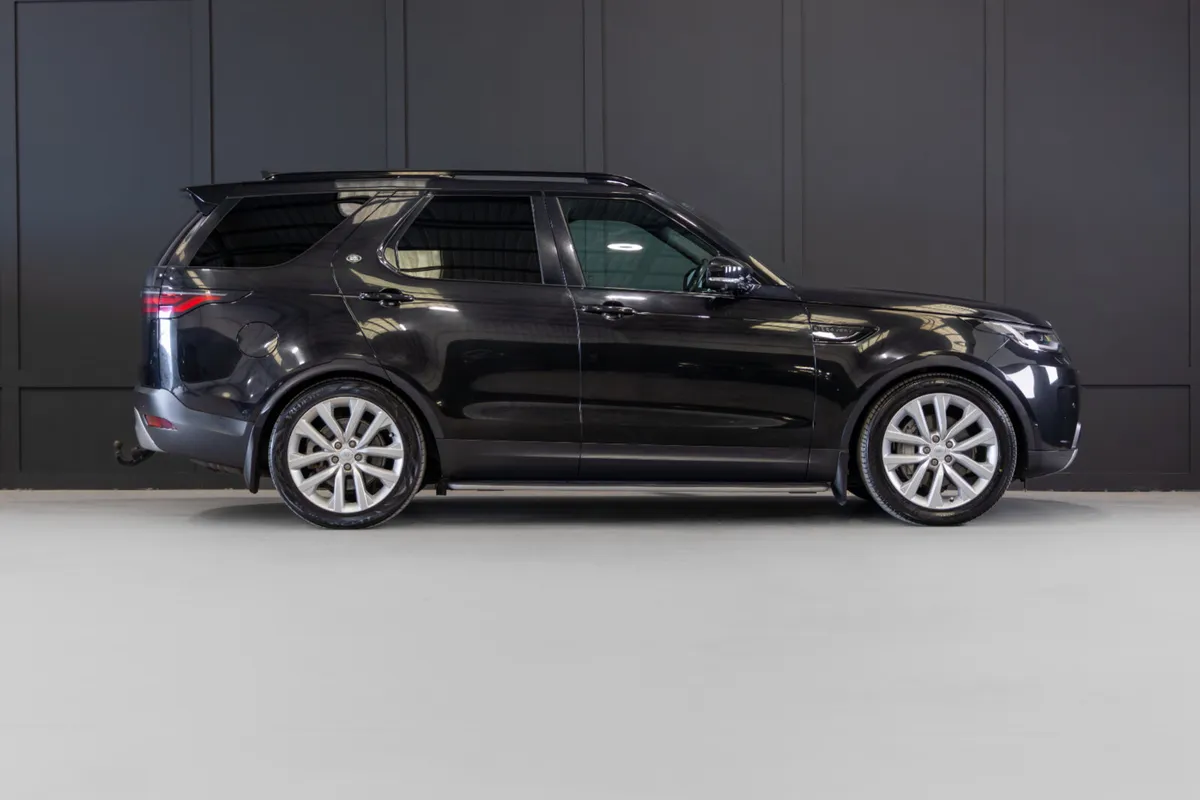 212 Land Rover Discovery SD6 2 Seat Commercial - Image 2