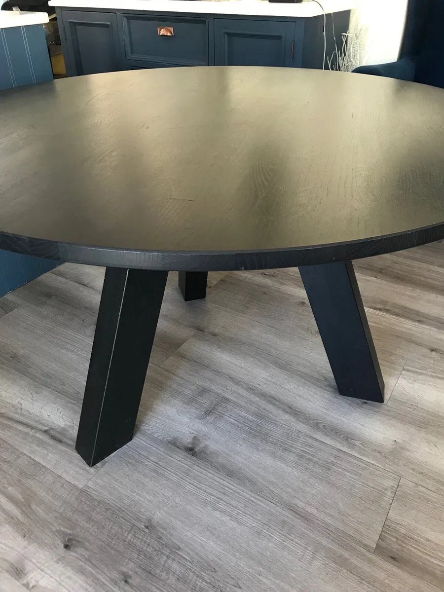 Large stylish designer kitchen table - Image 1