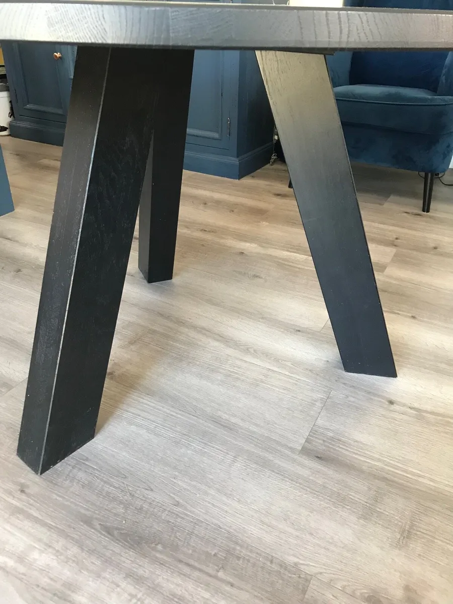 Large stylish designer kitchen table - Image 2