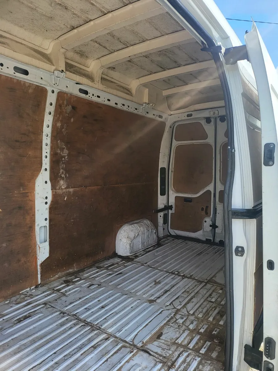 Nissan NV400 2018 extra high roof cvrt 24/10/25 - Image 4