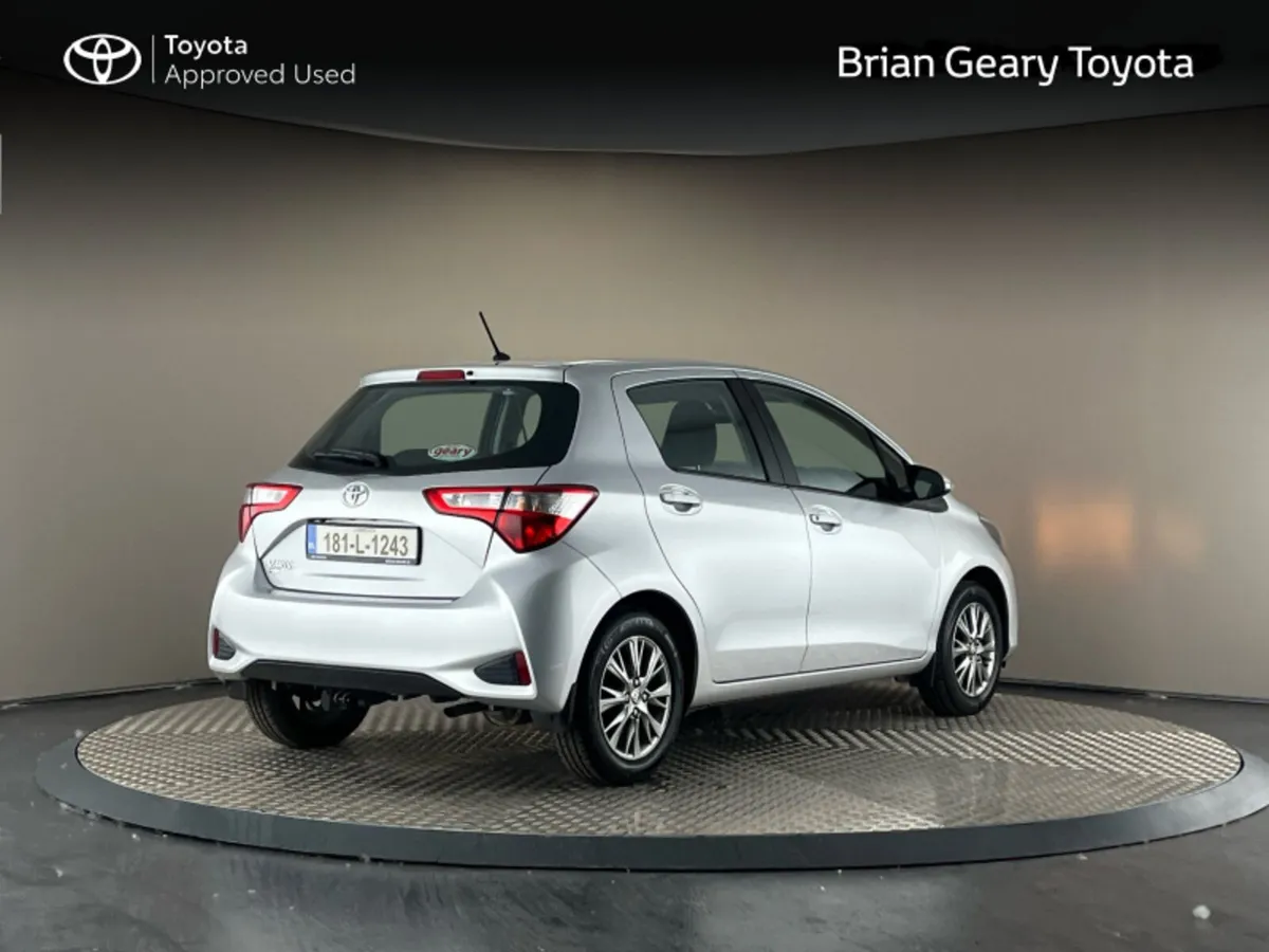 Toyota Yaris 1.0 LUNA - Image 2