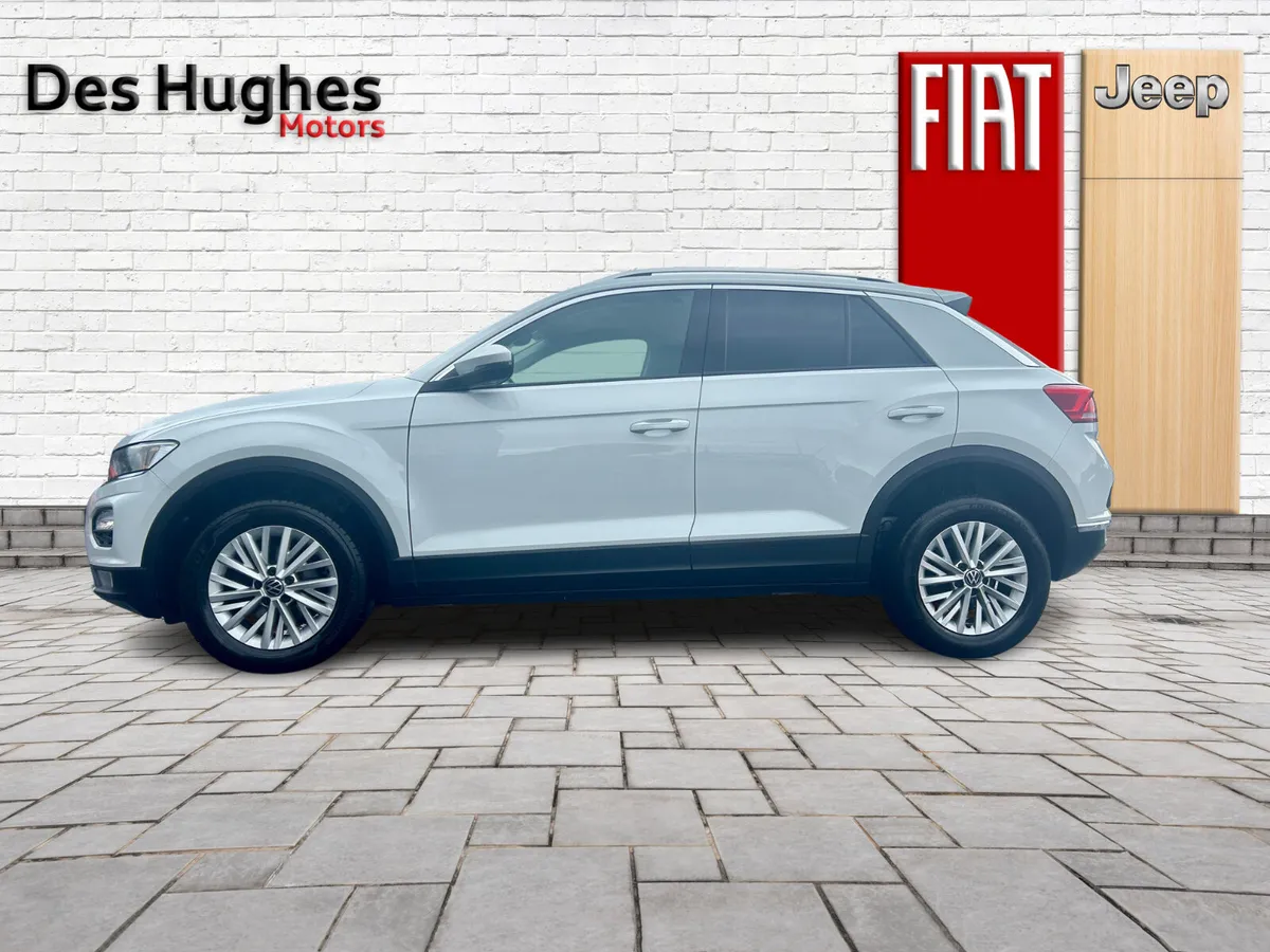 Volkswagen T-Roc 2021 2 Seat Commercial - Image 4
