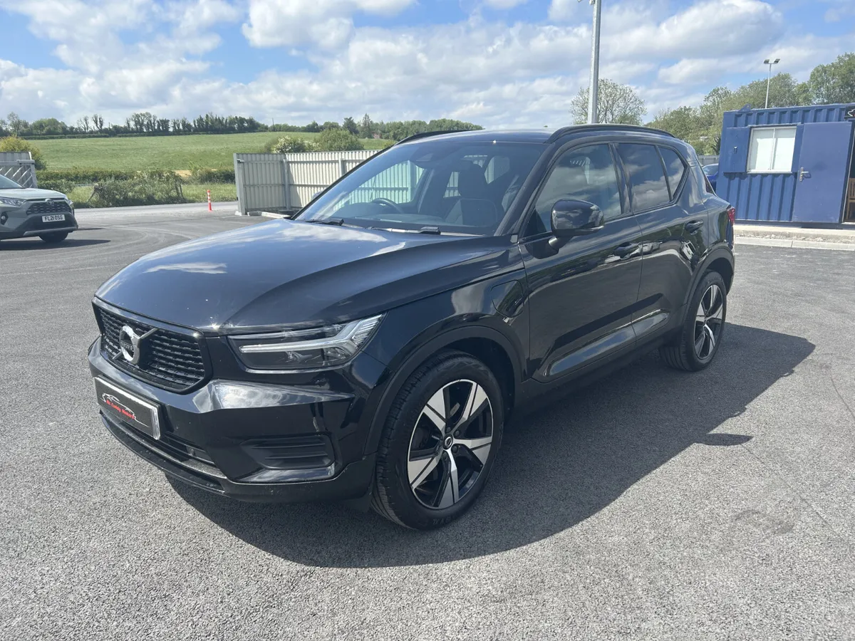 2022 Volvo XC40 R-Design T5 Recharge PHEV -Automat - Image 4