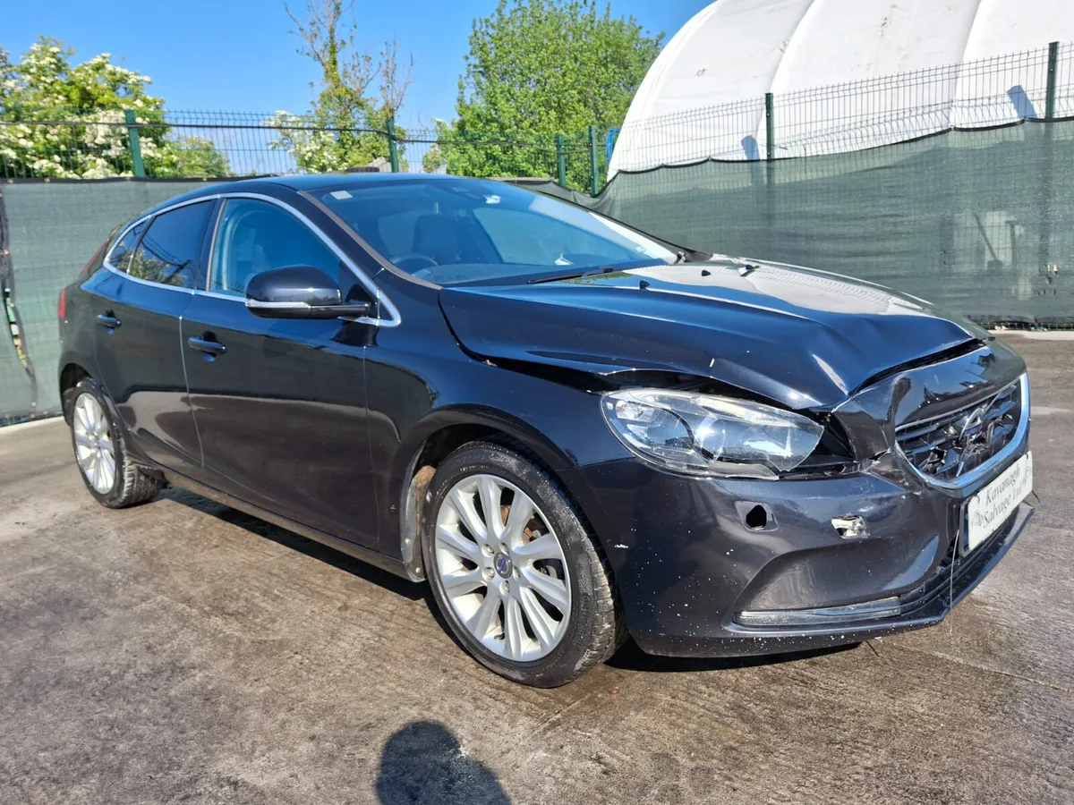 2014 Volvo V40  D2  1.6 Diesel - Image 2
