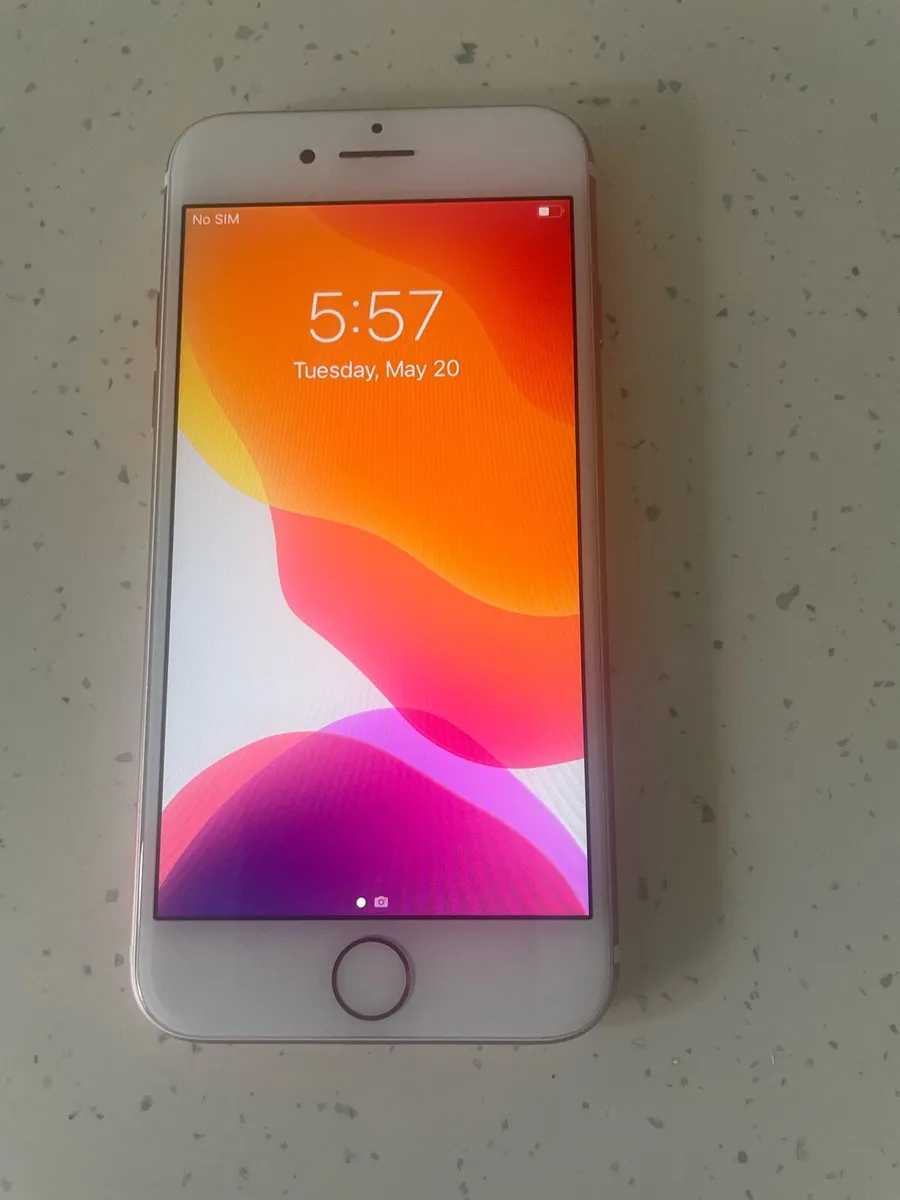 I phone 8 - Image 1