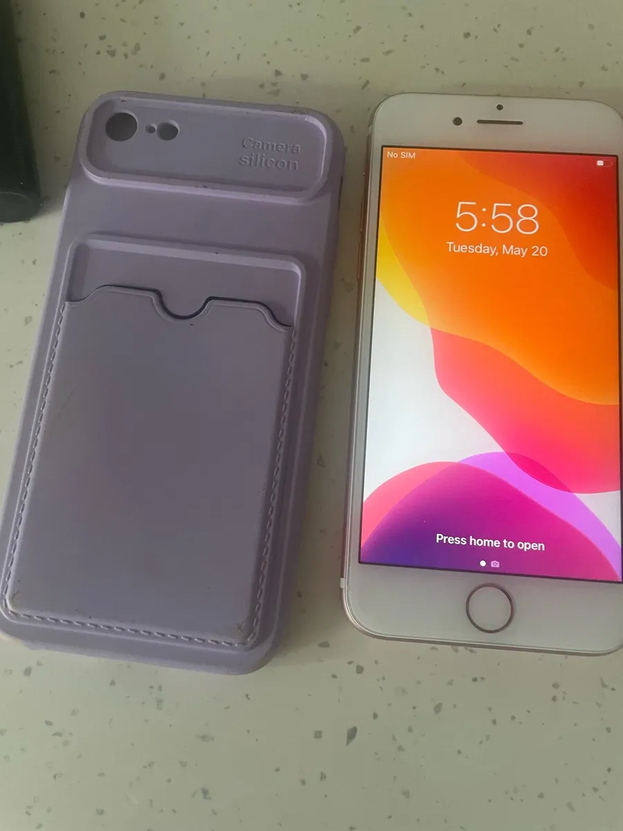 I phone 8 - Image 3