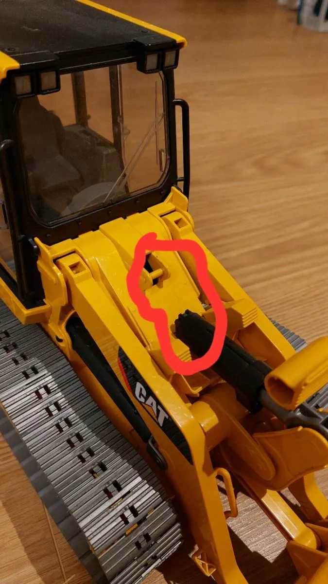 Bruder CAT Bulldozer - Image 3