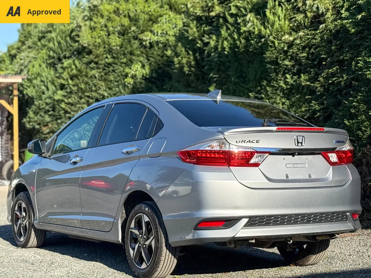 🌟 2018 Honda Grace 1.5 Hybrid LX Apple Carplay🌟 - Image 3