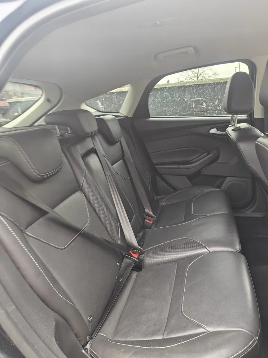Ford focus - Image 2