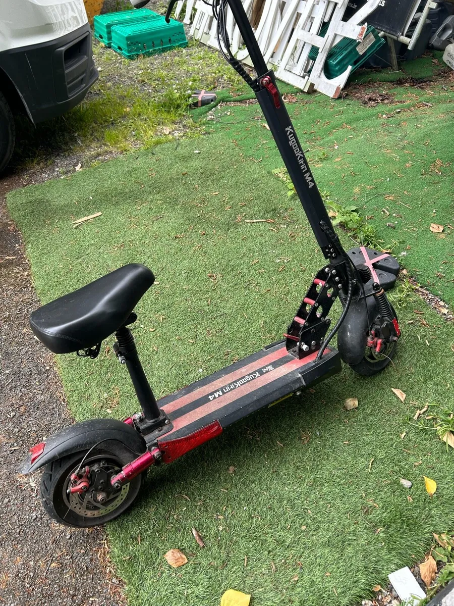 KUGOO KIRIN M4 Folding Electric Scooter - Image 1