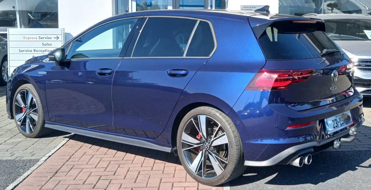 Volkswagen Golf GTD 2.0 TDI 200HP DSG Rearview Ca - Image 4