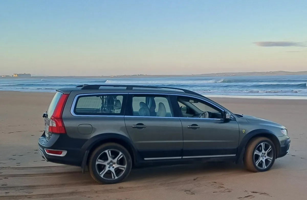 Volvo XC70 2012 - Image 1