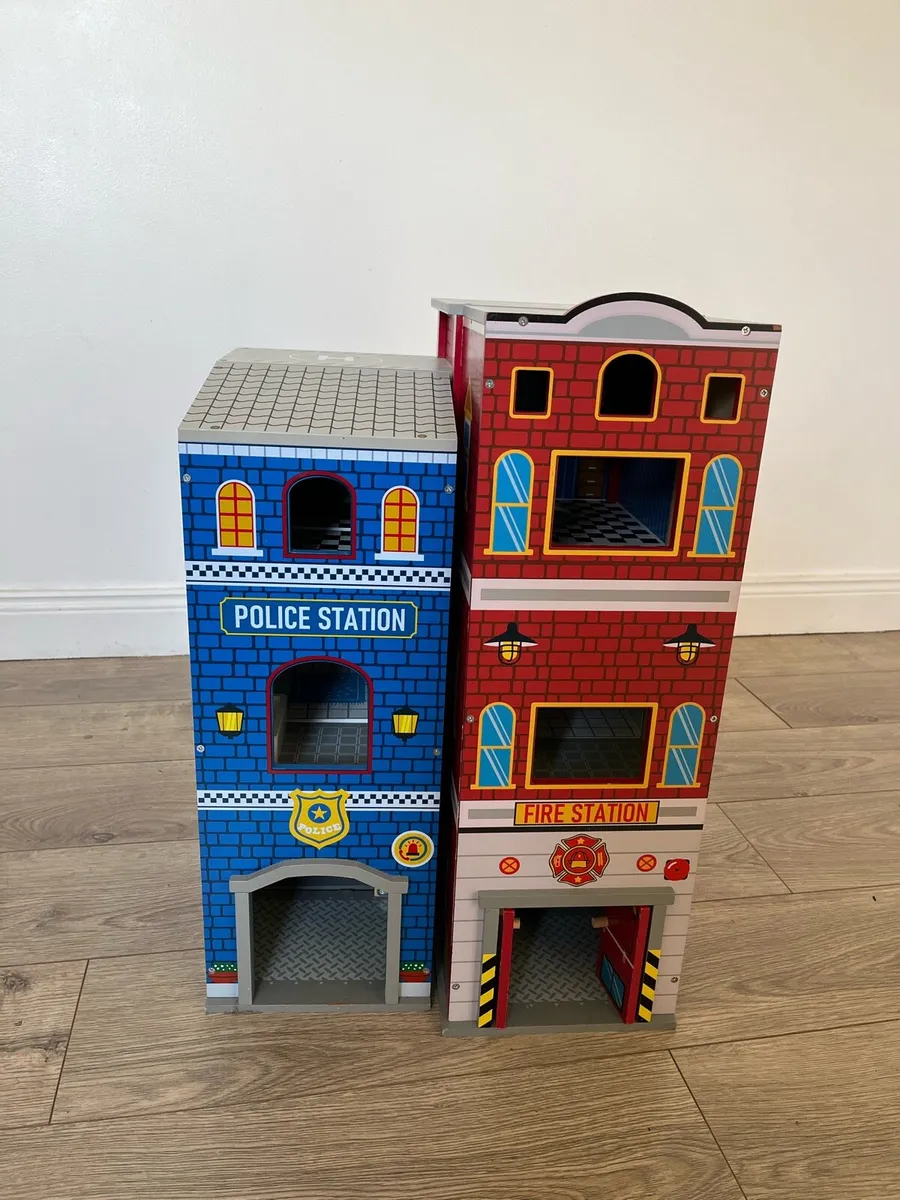 Police station / fire station - Image 1
