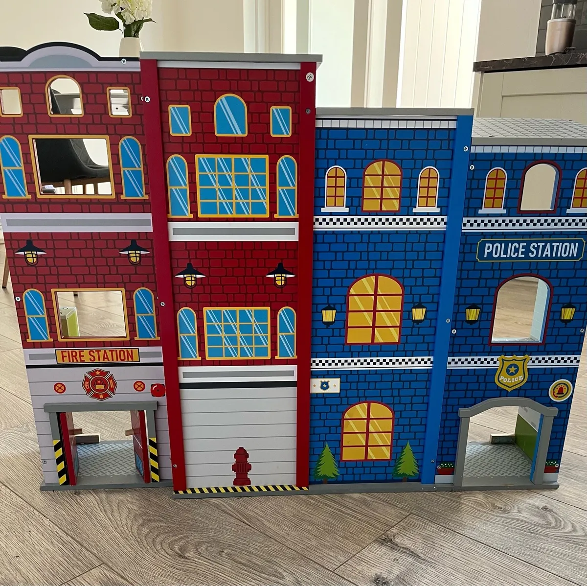 Police station / fire station - Image 4