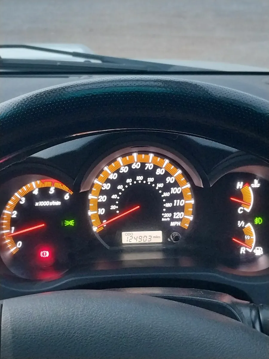 Toyota Hilux 2016 - Image 1
