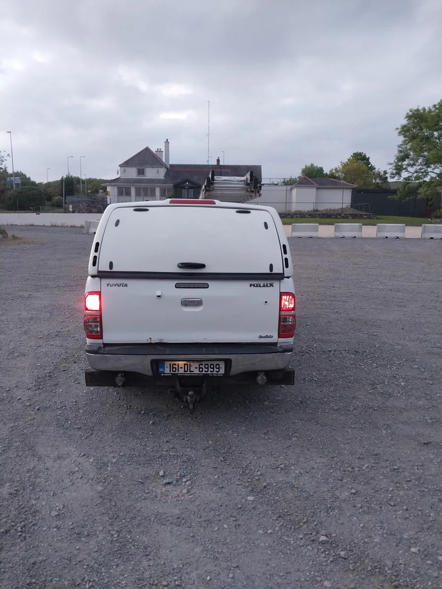 Toyota Hilux 2016 - Image 4