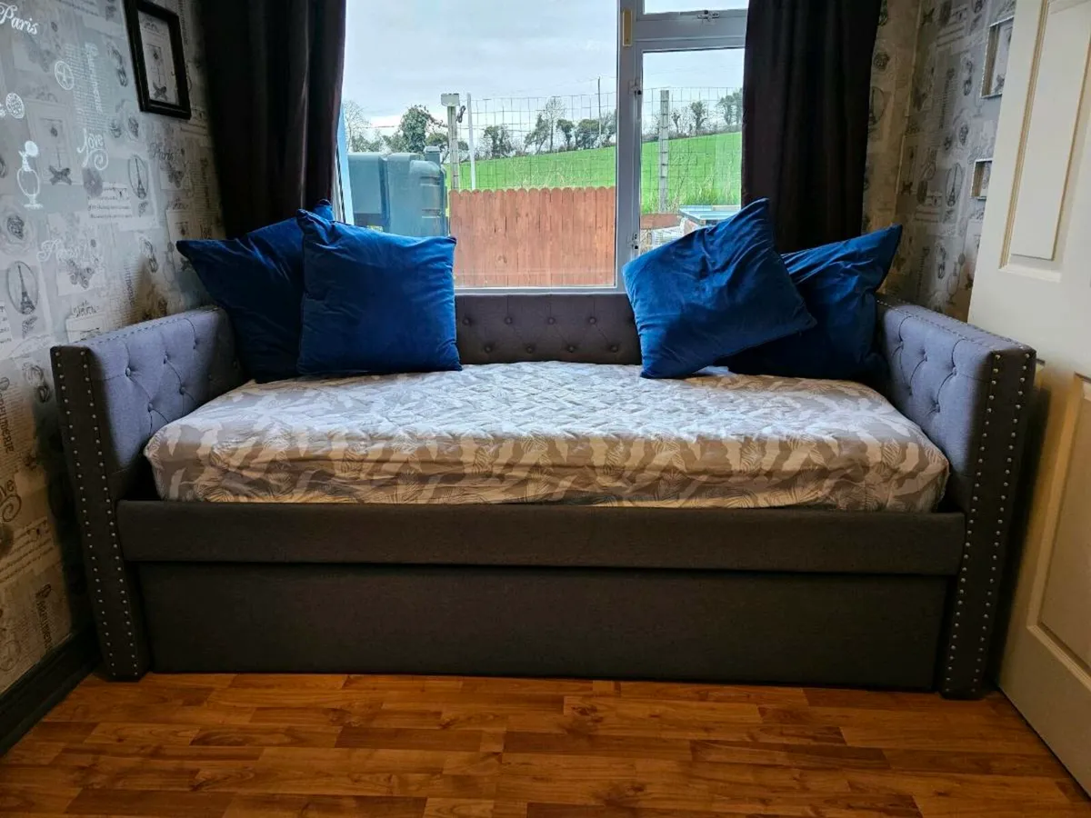 Sofa bed - Image 1