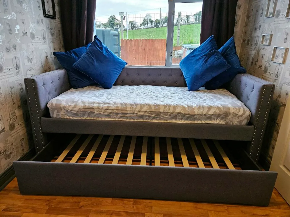 Sofa bed - Image 4