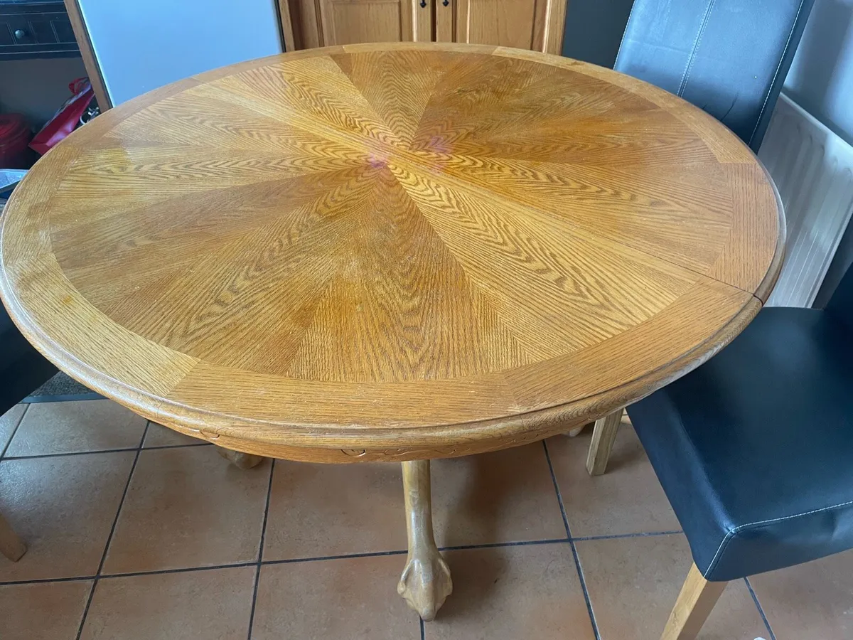 Kitchen table and 4 chairs - Image 1