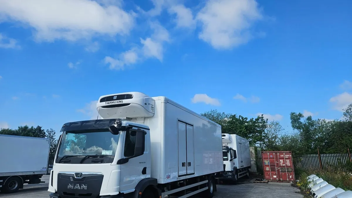 Refrigerated 18/15 Ton Man Trucks - Image 2