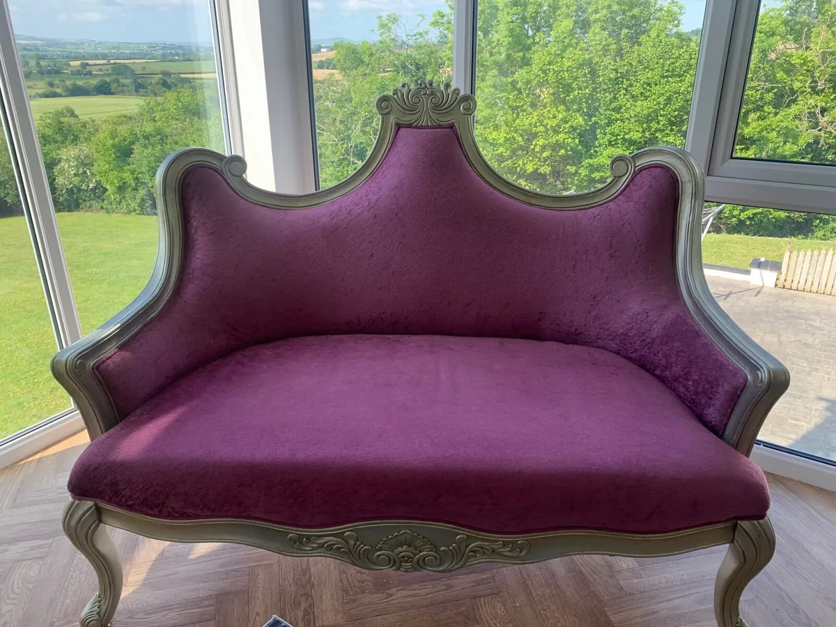 Designer sofa with matching chair - Image 3