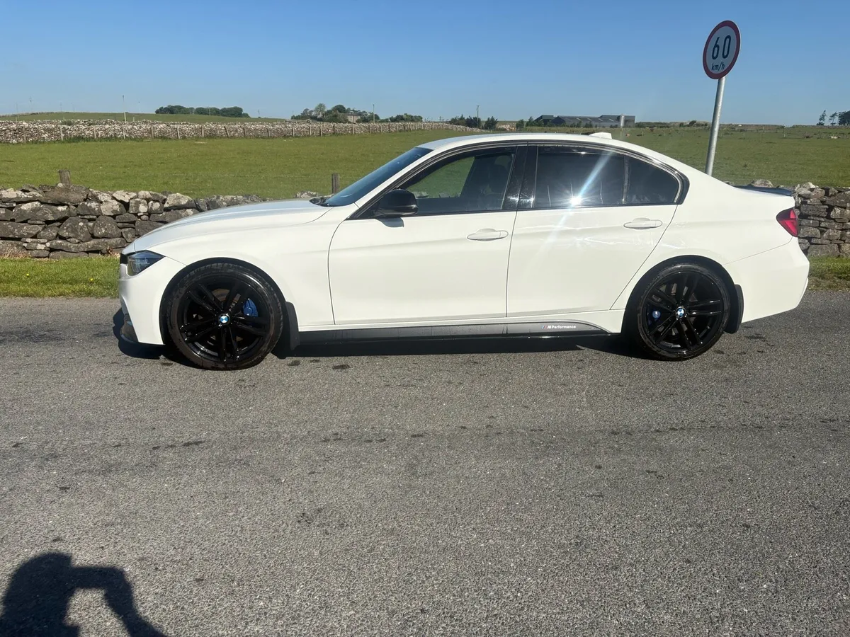 2019 bmw 320d m sport - Image 4