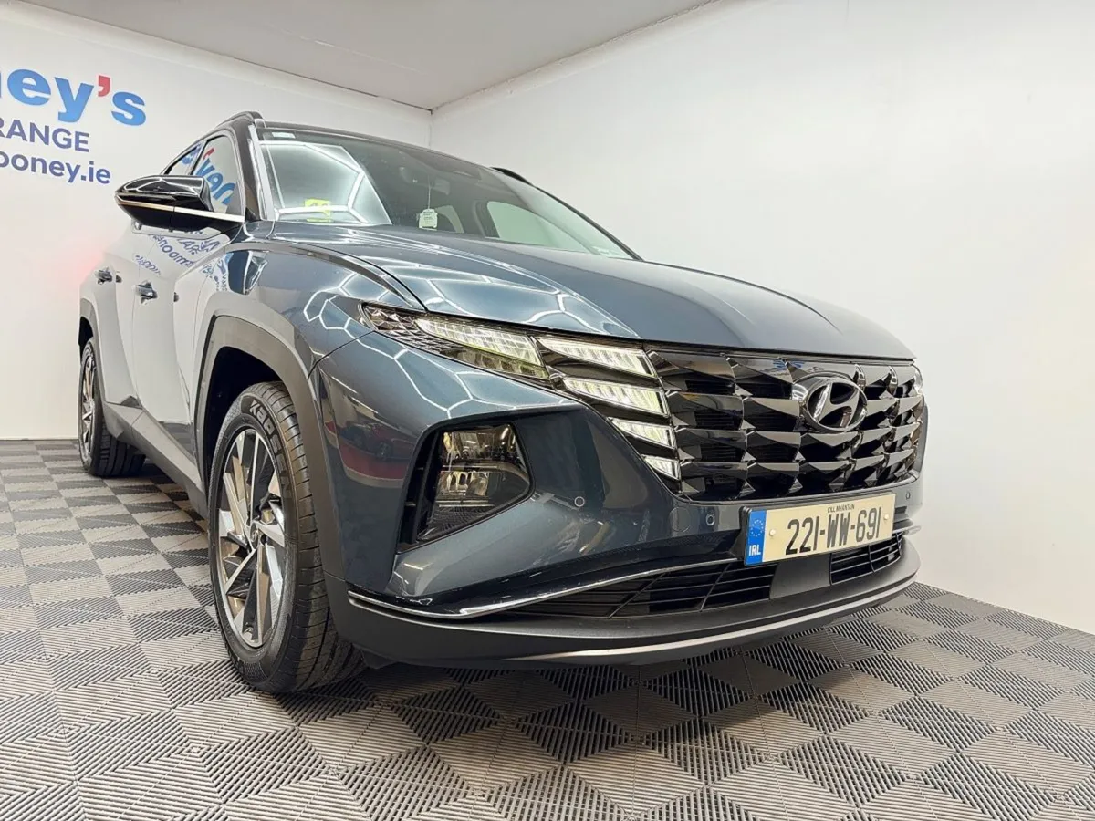 Hyundai Tucson 2WD Executive Plus - Image 3