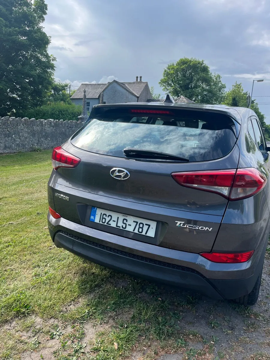 Hyundai Tuscon - Image 2