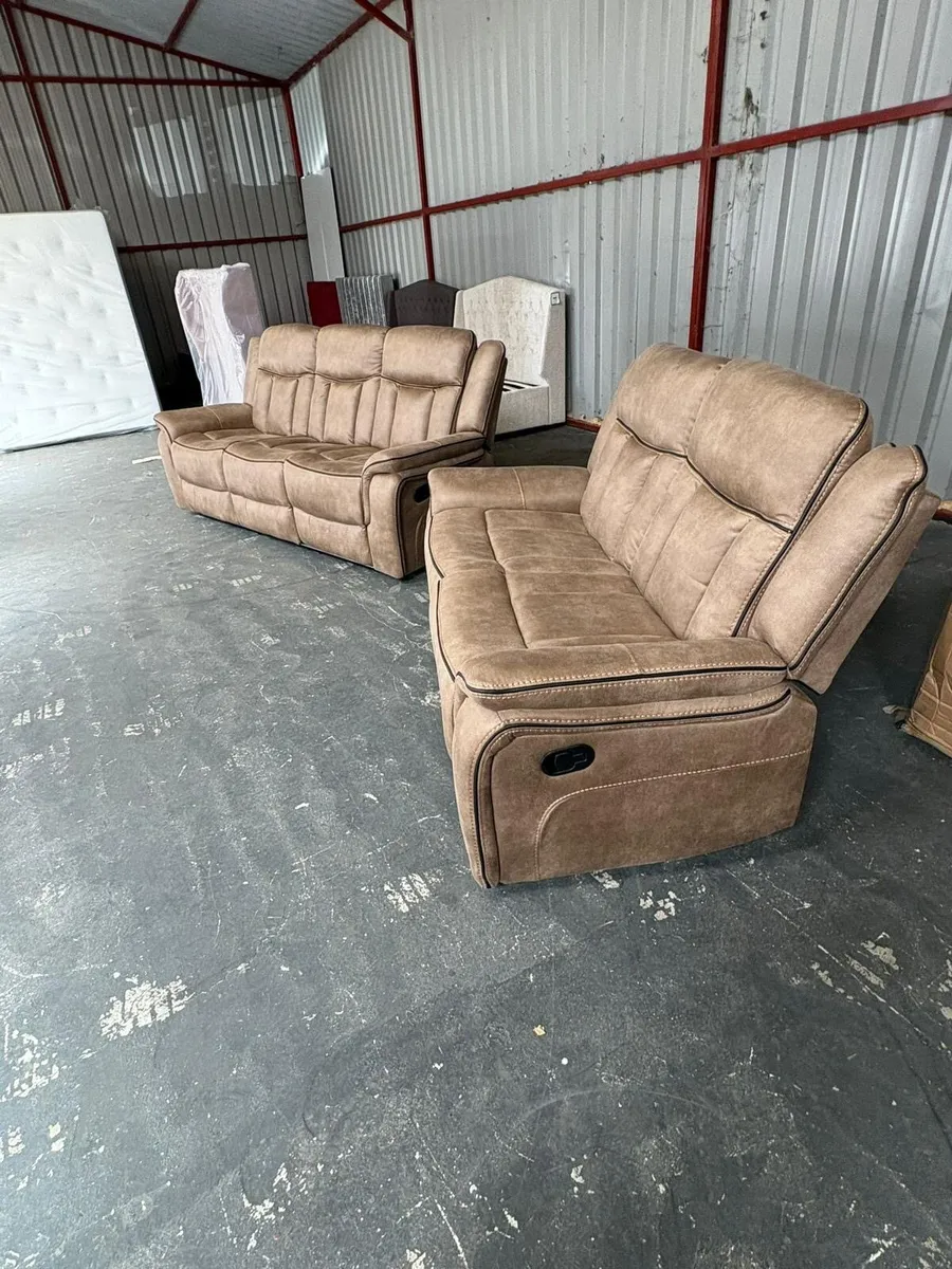 😍all new Westbrook suite with recliner 😍 - Image 3