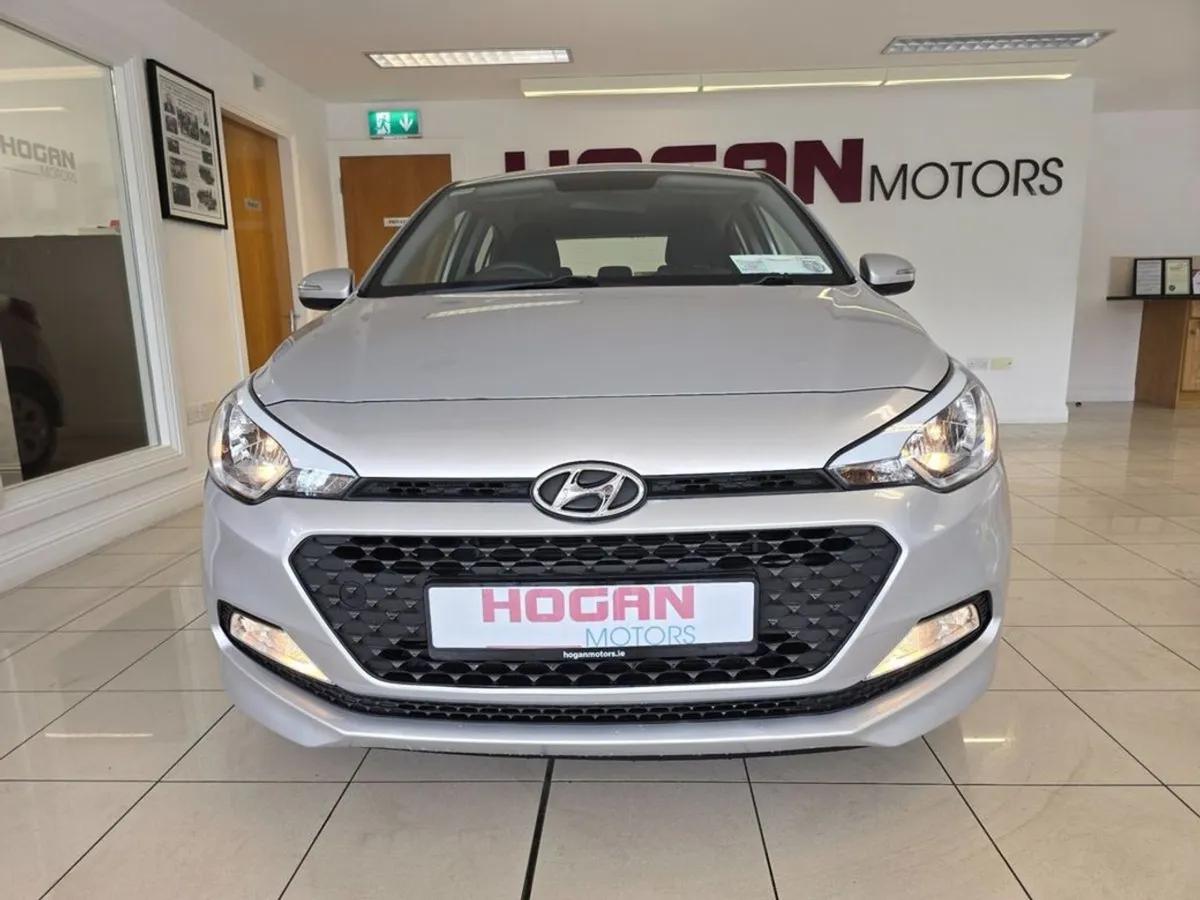 Hyundai i20 Active 1.2 Petrol 5DR H/B - Image 2