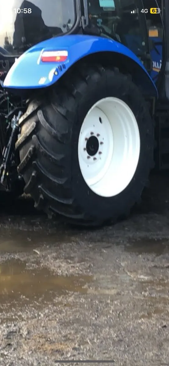 Tractor tyres 600/65/28 - Image 1