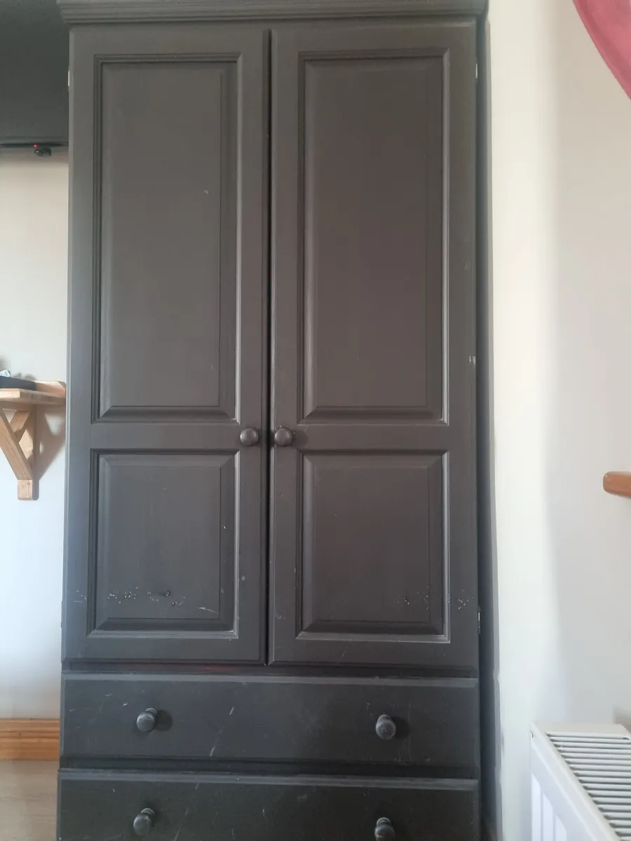Wardrobe - Image 3