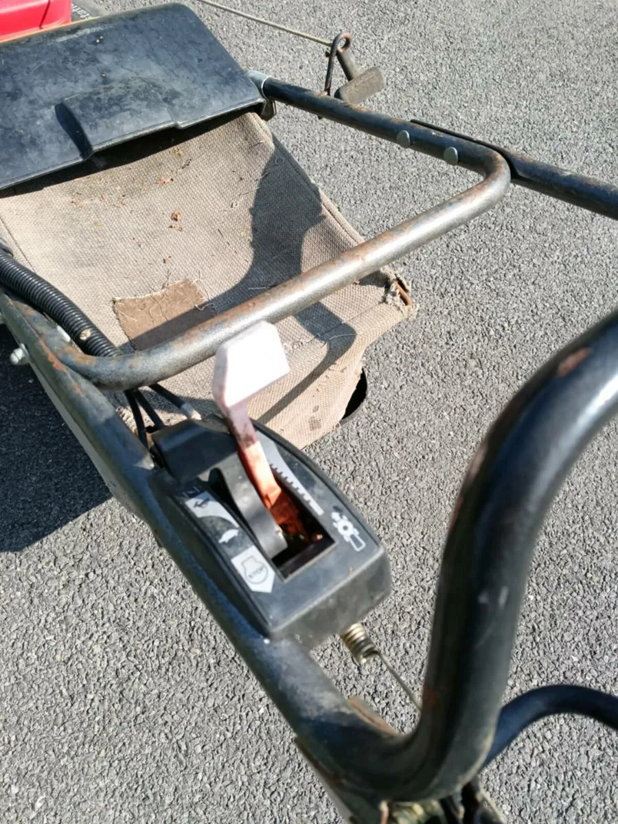 Honda pro lawnmower - Image 3