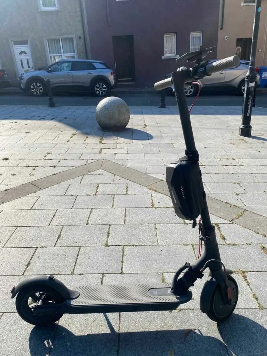 xiaomi mi 365  - electric scooter - m escooter - Image 3