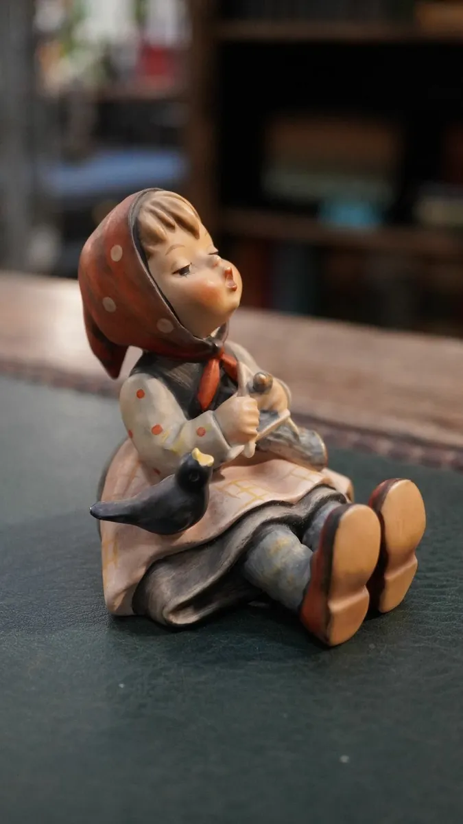 Goebel Hummel Figurine - Happy Pastime - Image 3